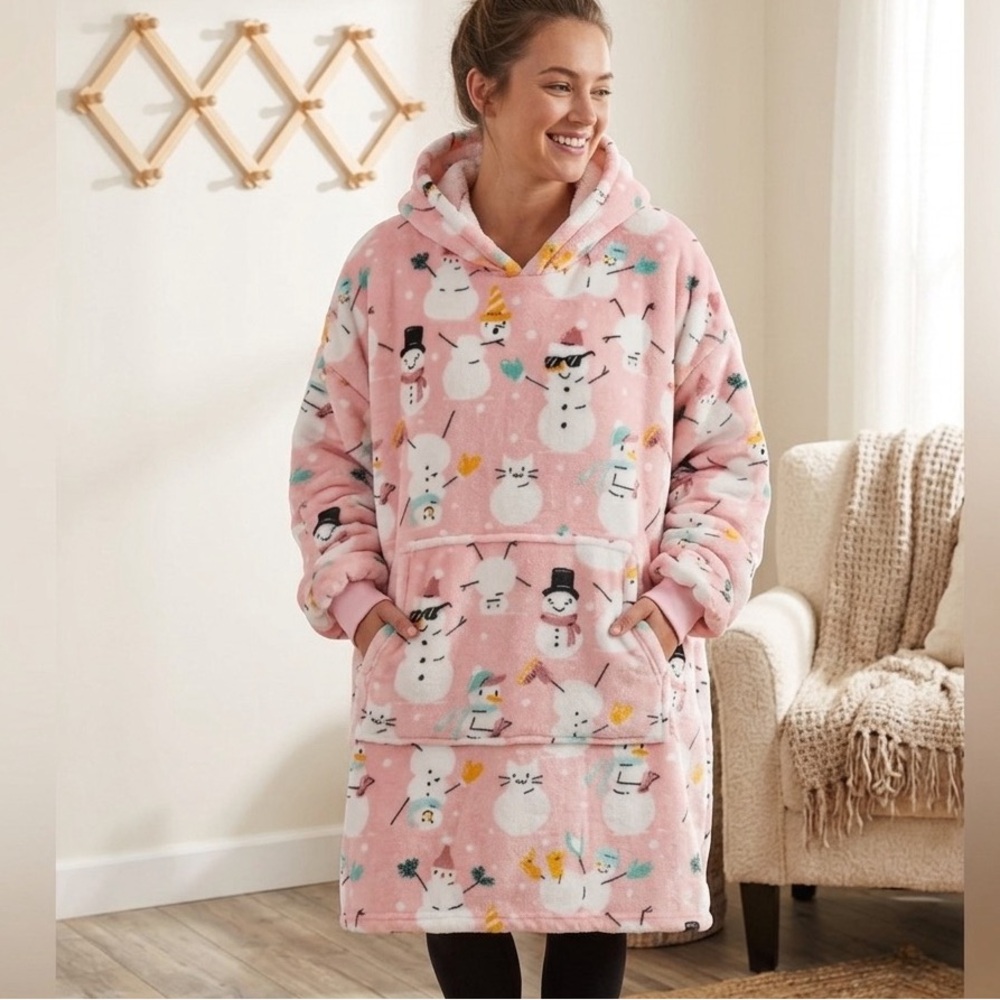 Throwzy by Marlo Lorenz Pink Snowman Hooded Blanket Sweatshirt